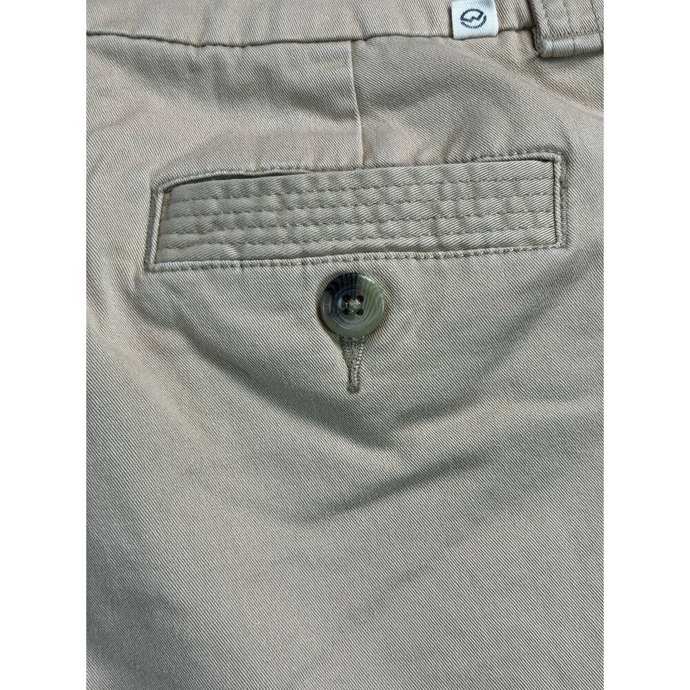 Magellan Outdoors Women's Khaki Chino Shorts Size 10 Beige Stretch Casual Hiking - Picture 4 of 7
